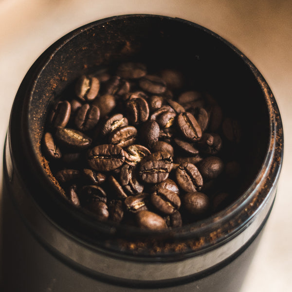 How to use a coffee grinder